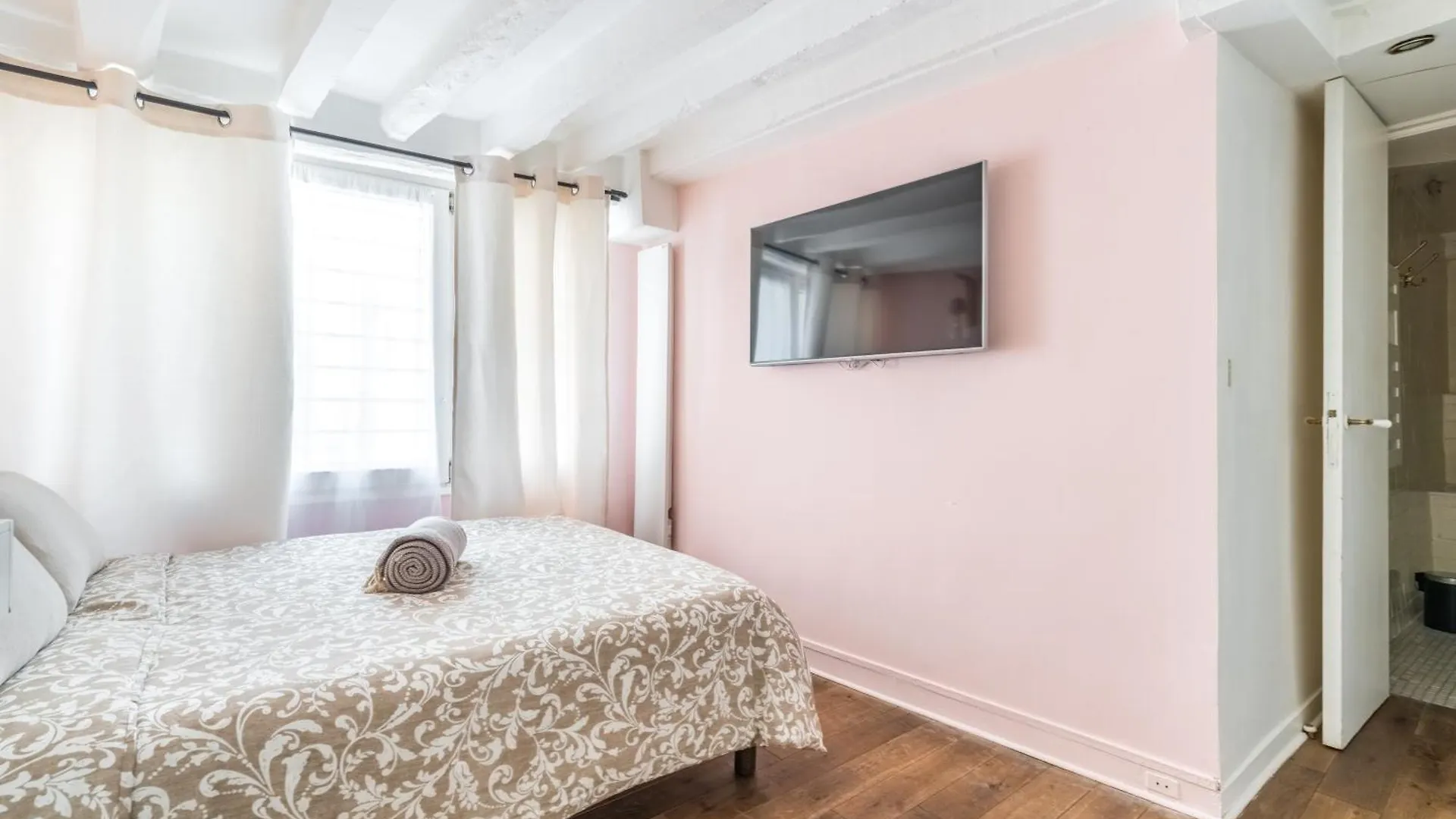 Charming Flat Montorgueil * Paris