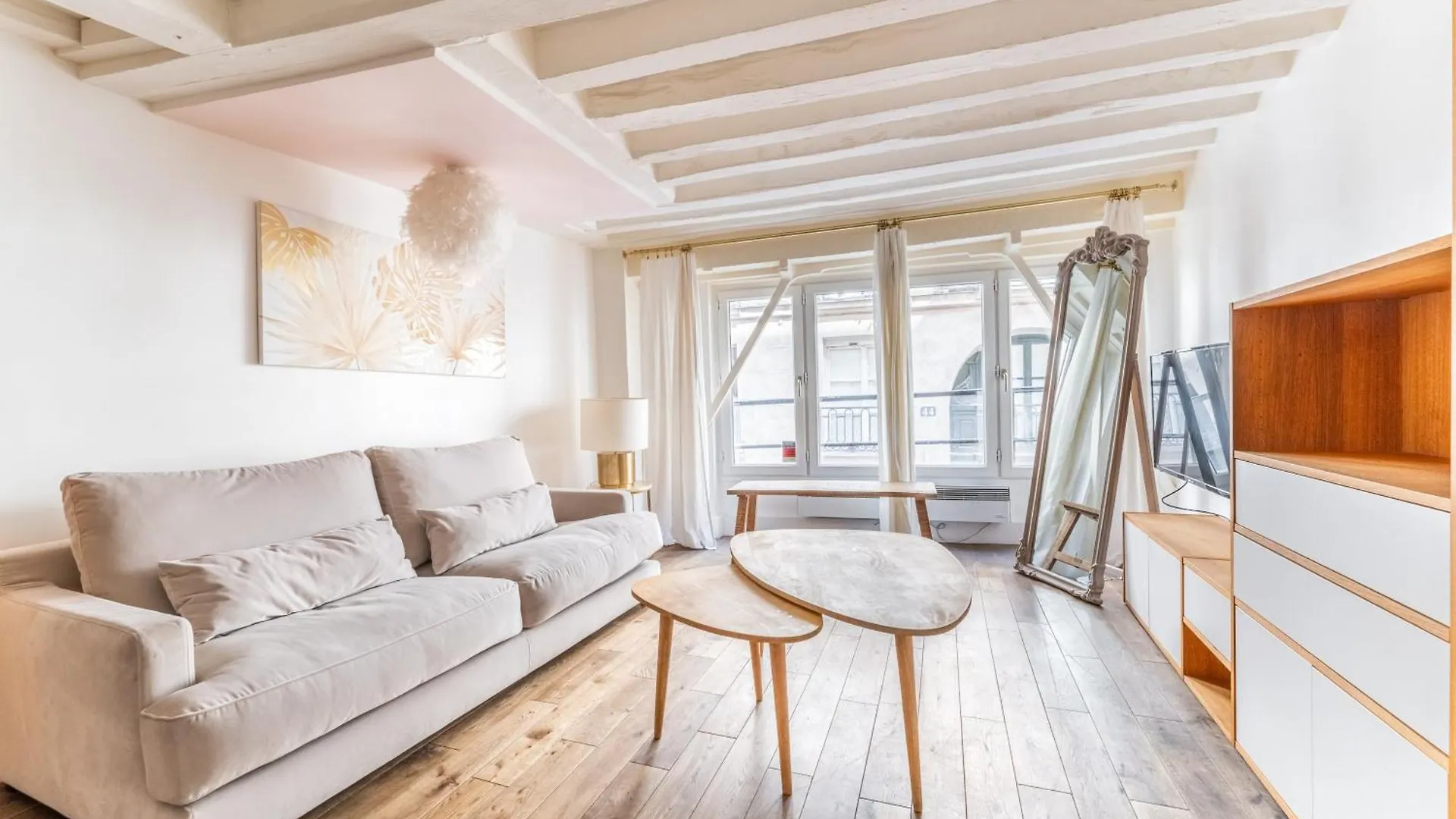 Charming Flat Montorgueil Paris