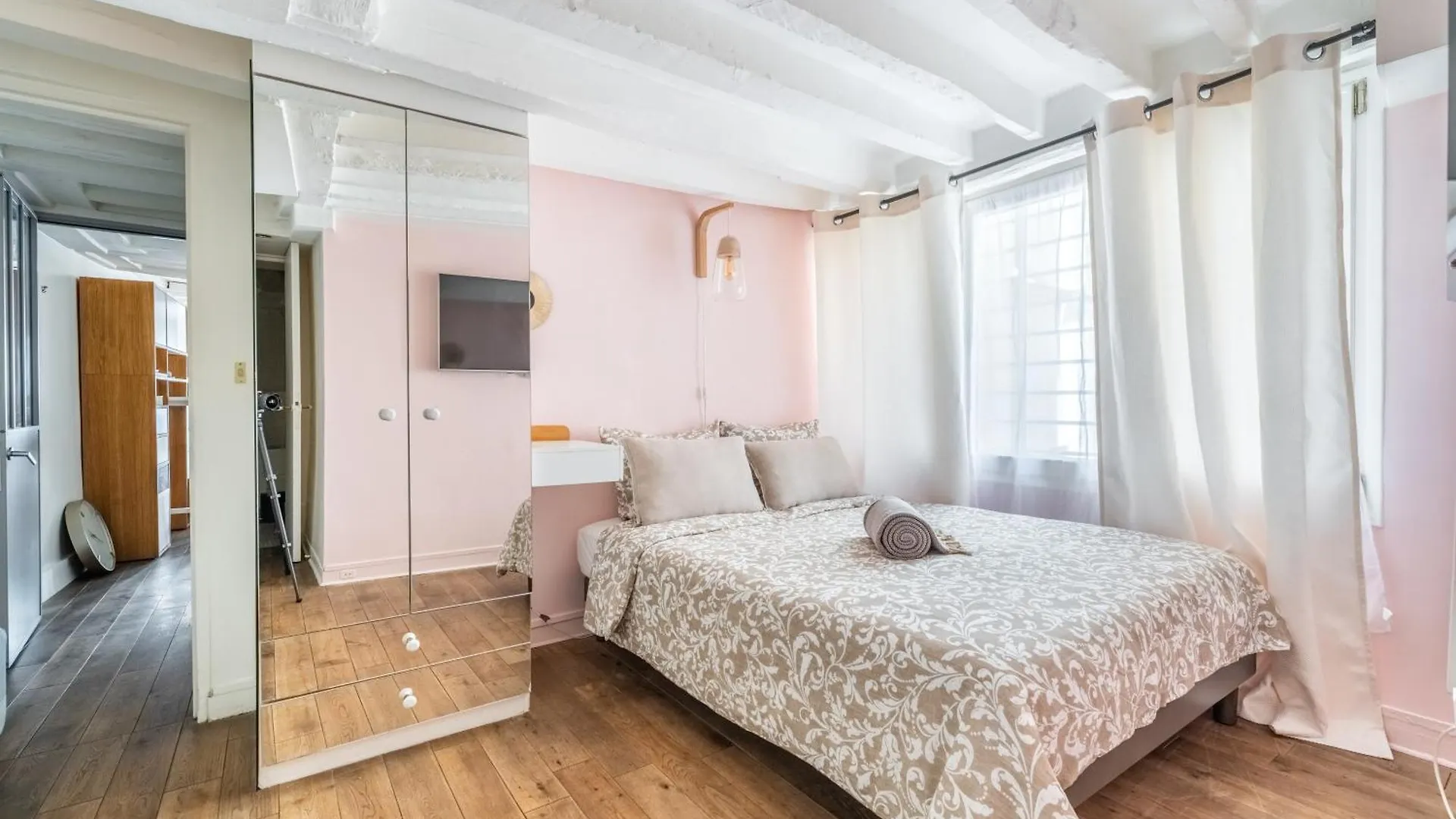 Charming Flat Montorgueil アパート *